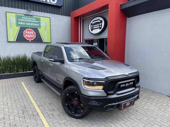 RAM 1500 5.7 V8 GASOLINA REBEL CD 4X4 AUTOMÁTICO